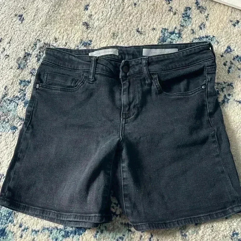 Pilcro and the letterpress STET dark gray jean shorts 28